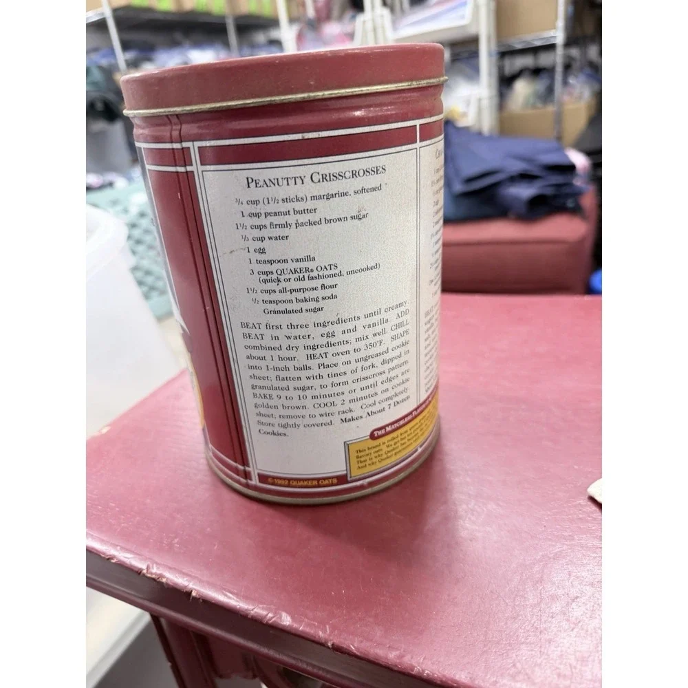 Quaker Oats Tin Canister ~ Finest Quality Recipes ~ Vintage 1992 Limited Edition